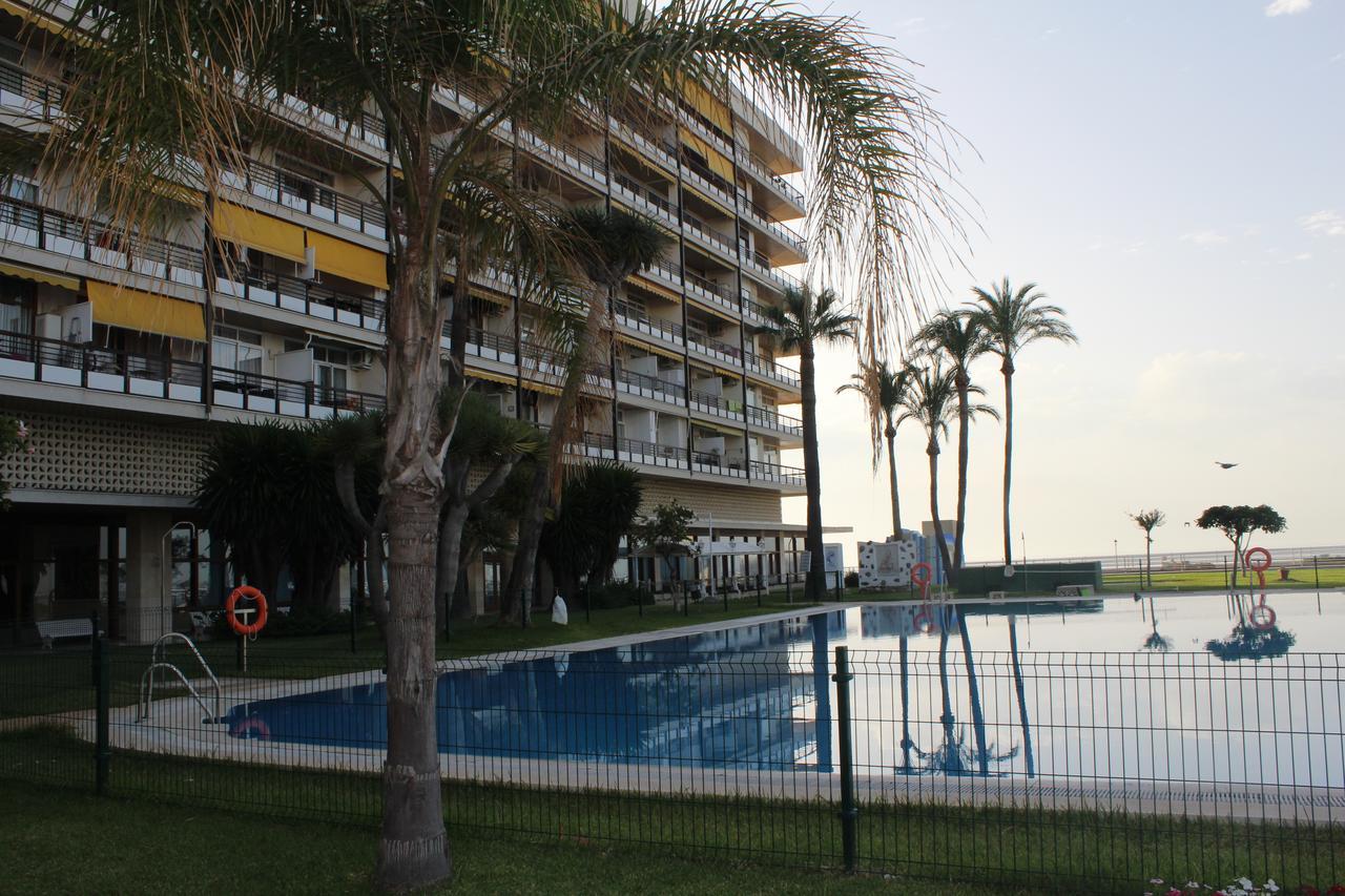 Castillo Santa Clara Estudio Con Vistas Laterales Al Mar Torremolinos Bagian luar foto